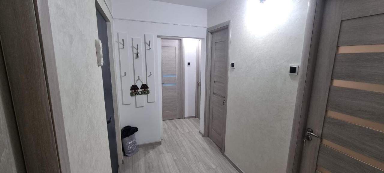 Ilona Apartament 3 Camere Ramnicu Valcea Exterior photo